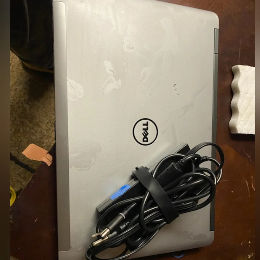 Dell computer with charger